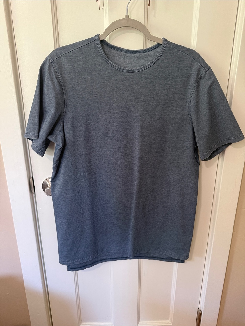 Lululemon Men's Crew Neck T-Shirt - Slate Blue M